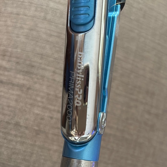 BaBylissPRO Nano Titanium Flat Iron - Blue - Picture 2 of 2